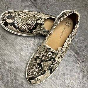 Time and Tru snakeskin slip Sneakers